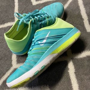 Nike Free TR6 sneakers